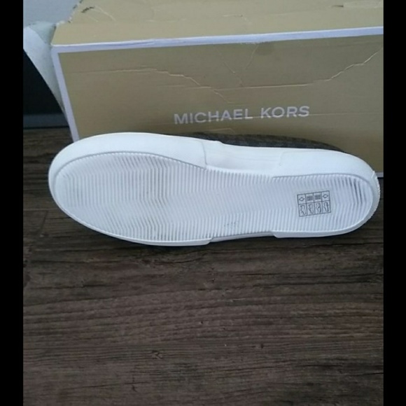 NEW MICHAEL KORS LOAFERS SIZE 8 - Picture 3 of 3